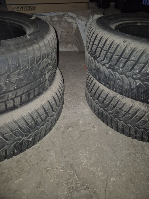 Vând cauciucuri de iarnă