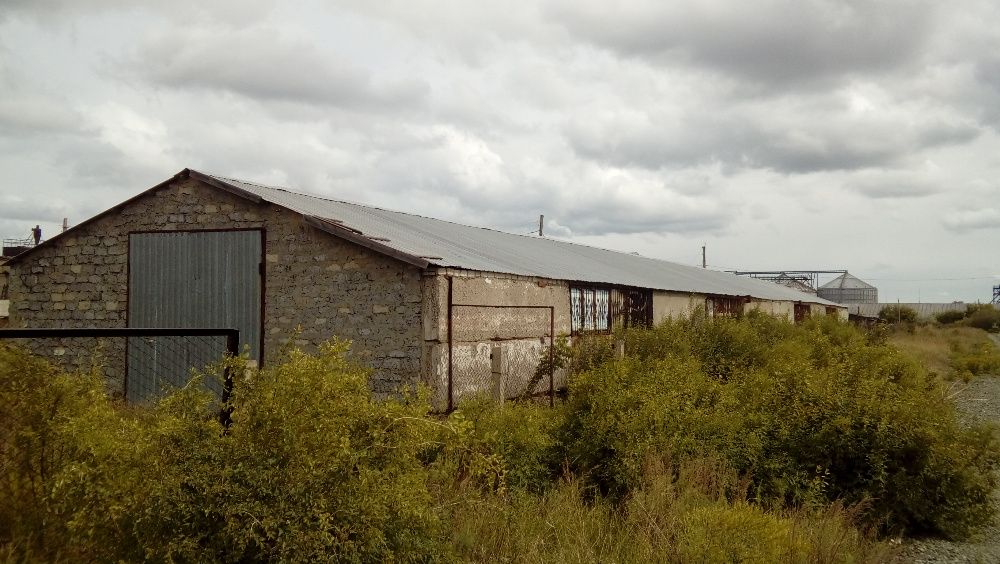 Промбаза,  c   ж\д дорогой , продам.