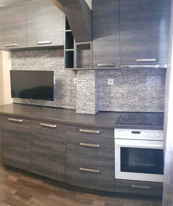 Дава се под наем Едностаен апартамент в Бургас, Изгрев - 48 кв.м за 357 € - Снимка #1