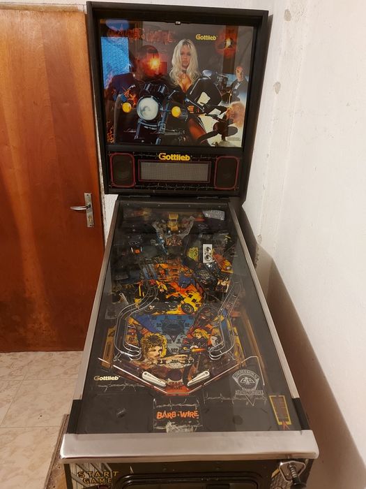 Флипер pinball Barb wire