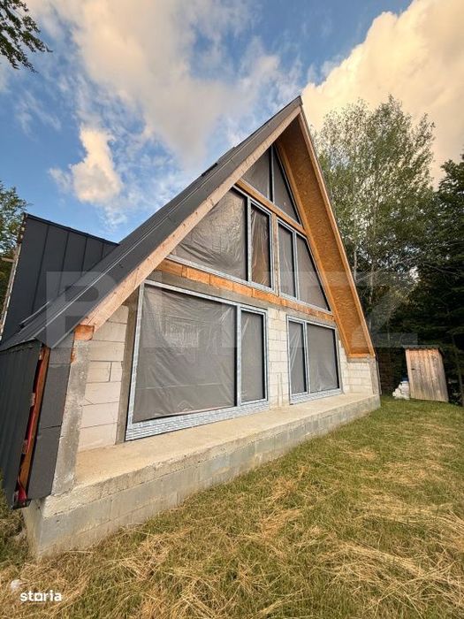 Cabana superba 303 mp, 9 dormitoare – Colibita, ideala pentru invest