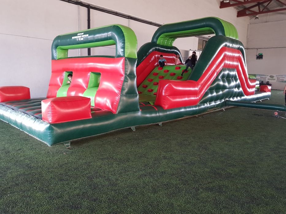 Tobogan-Saltea gonflabila cu obstacole
