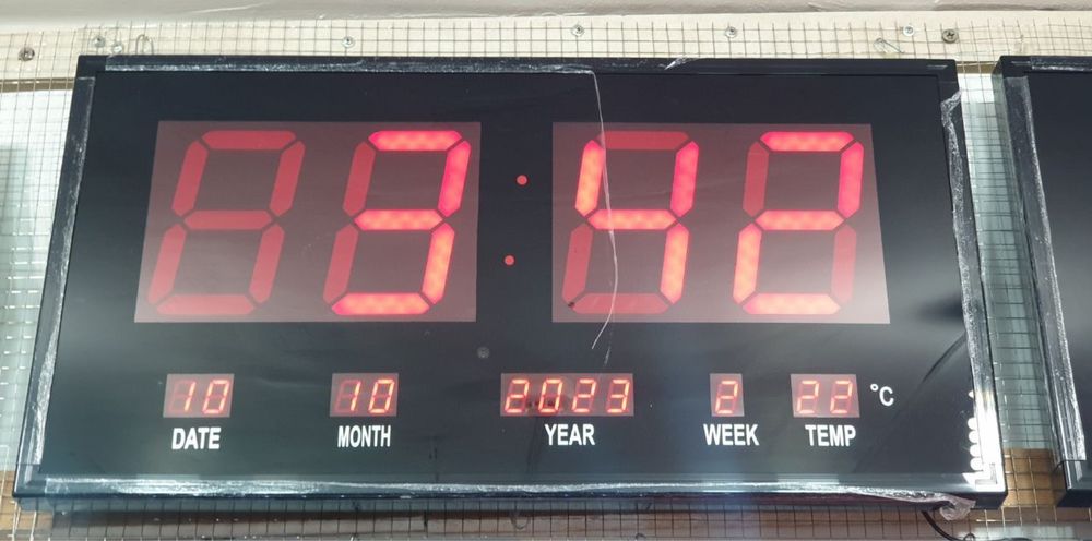 Деволга осадиган электрон LED соат оптом нархида! Доставка бор.