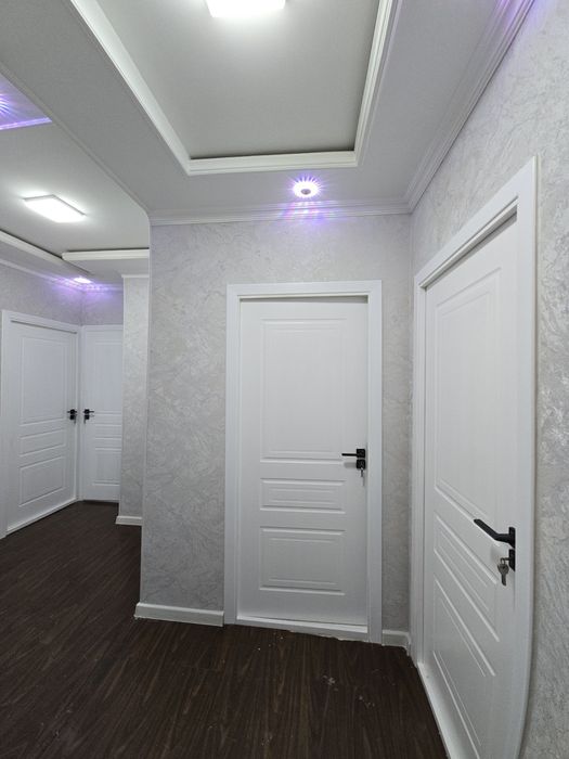 Sergeli rayondan 6a da 3/6/7 xonali uy sotiladi. Srochno.