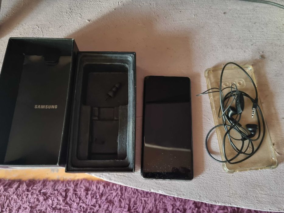 Samsung S10+ ecran fisurat