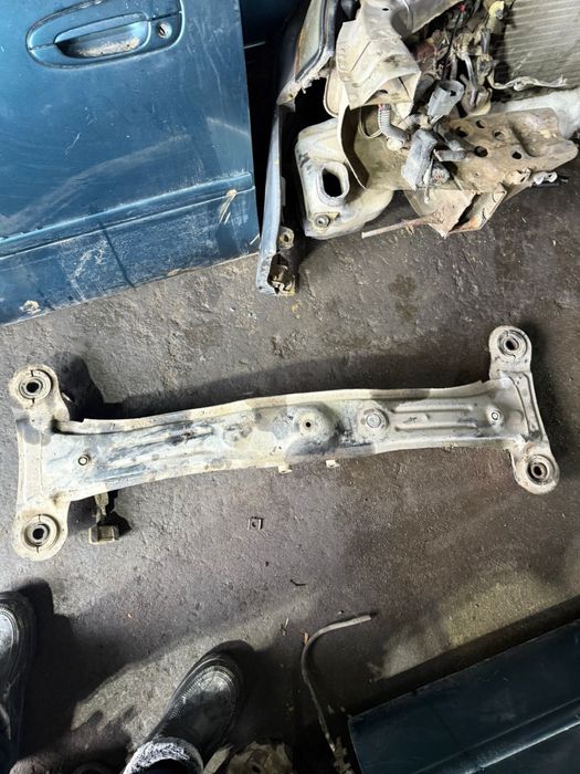 Балка на виндом камри 10 camry windom