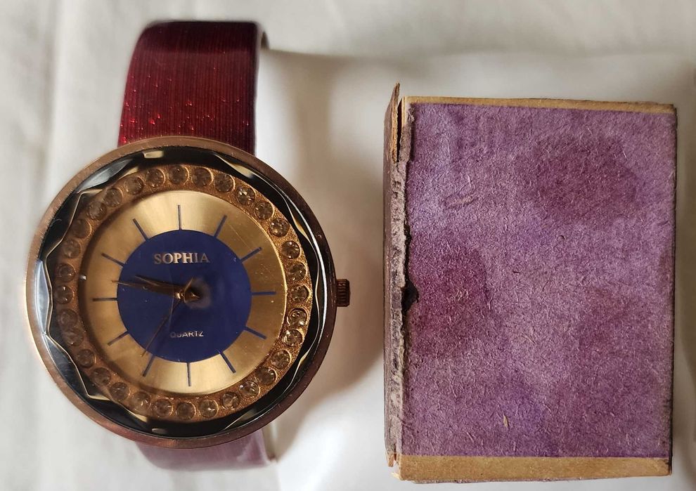 Наручные женские часы "SOPHIA"