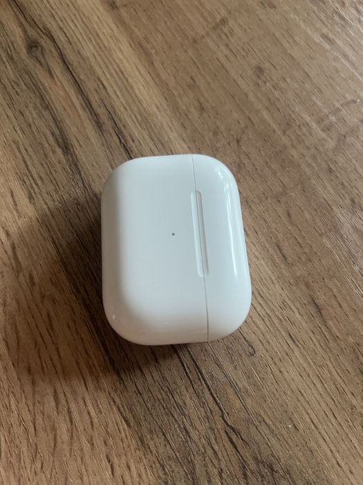 AirPods Pro в хорошем состоянии
