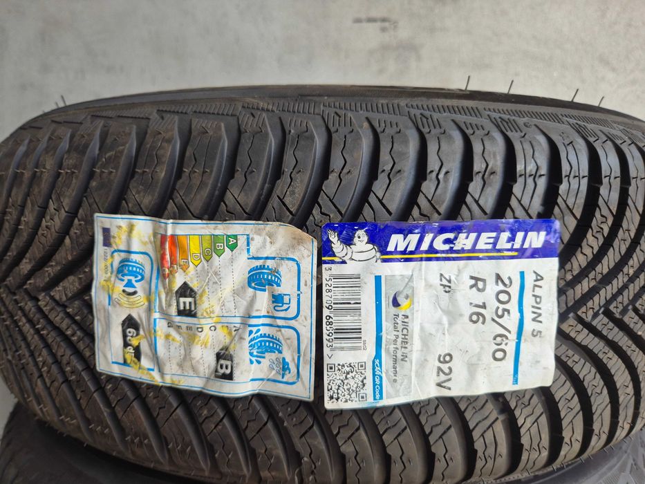 4 Anvelope M+S IARNA - 205/60/16 92V - Michelin Alpin 5 ZP RFT - NOI - DOT 2020 !