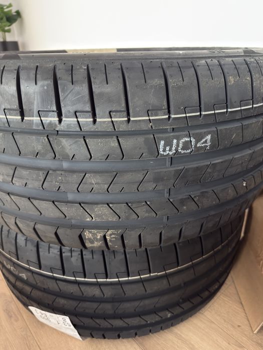 Pirelli P Zero PZ4 (MO) XL 275/35 R19 100Y BMW M