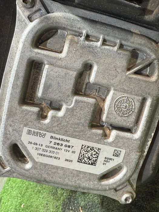 FAR STANGA UK CU LUPA XENON COMPLET CU BLOCURI BMW E93 320D 2013 2.0 DIESEL COD OEM 7356250 / 7263052 / 7263087 / 7239929 / DECAPOTABILĂ (CABRIOLET) 2005-2013