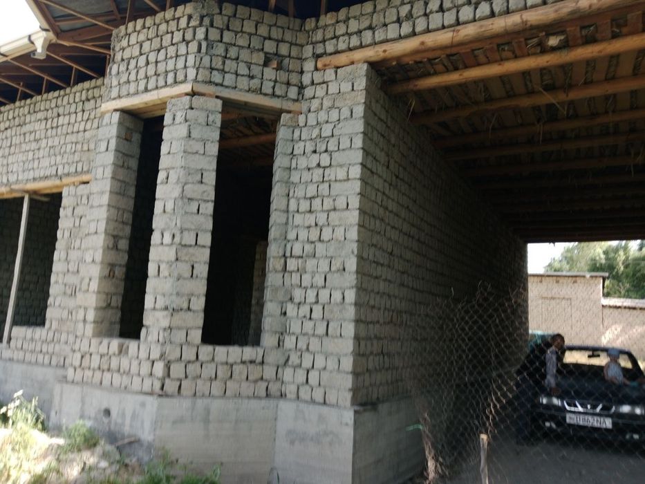 Срочно сотилади  уй