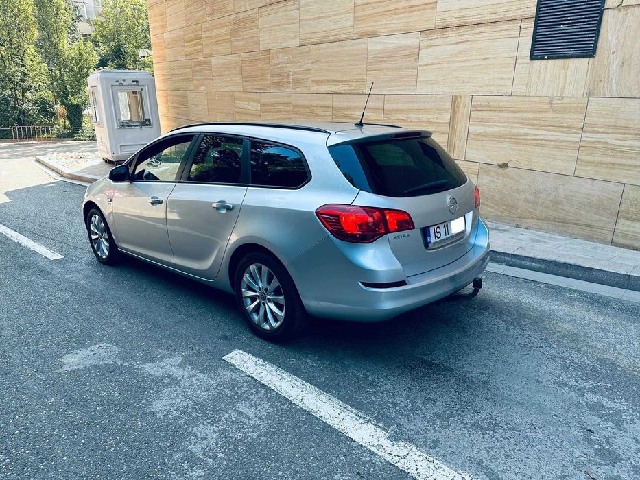 Opel Astra ~ 1.7Diesel Euro 5 ~ Clima Pilot Senz Park Scaune Incalzite