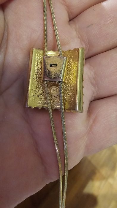 Френски шик: Ювелирен комплект с кристали Swarovski и позлата