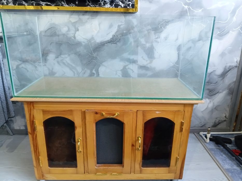 Аквариум с подставкой