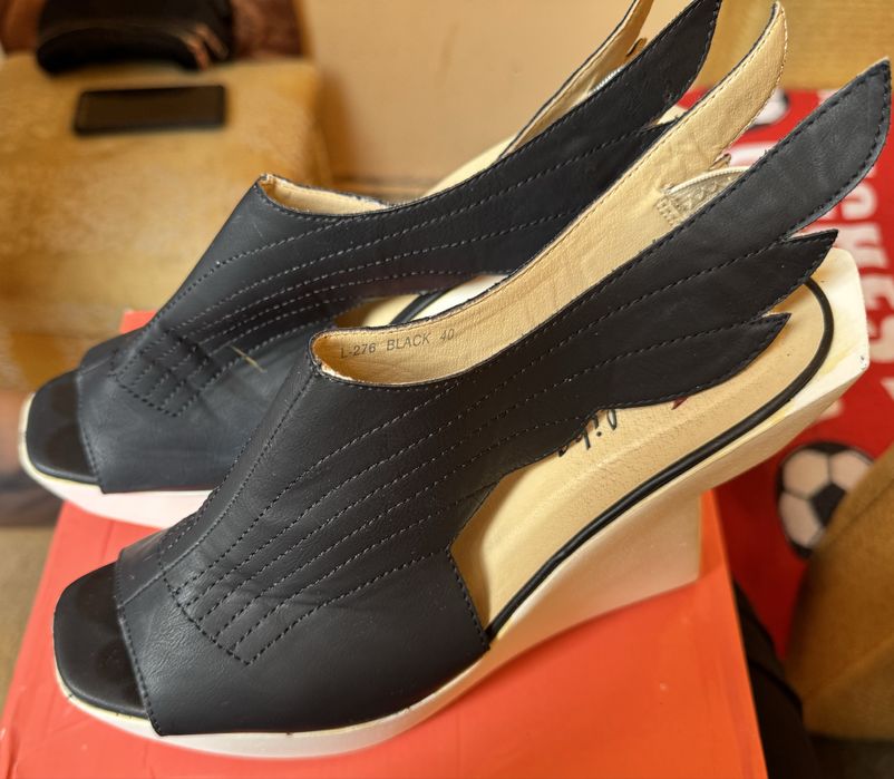 Сандали на платформа