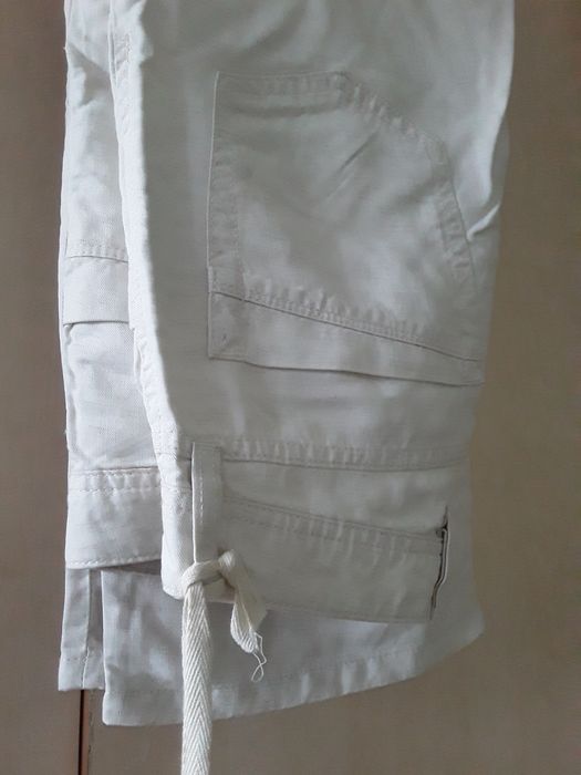 Новые джинсы с этикеткой