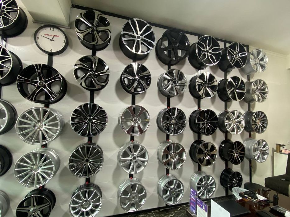 Saka Diska vossen R17