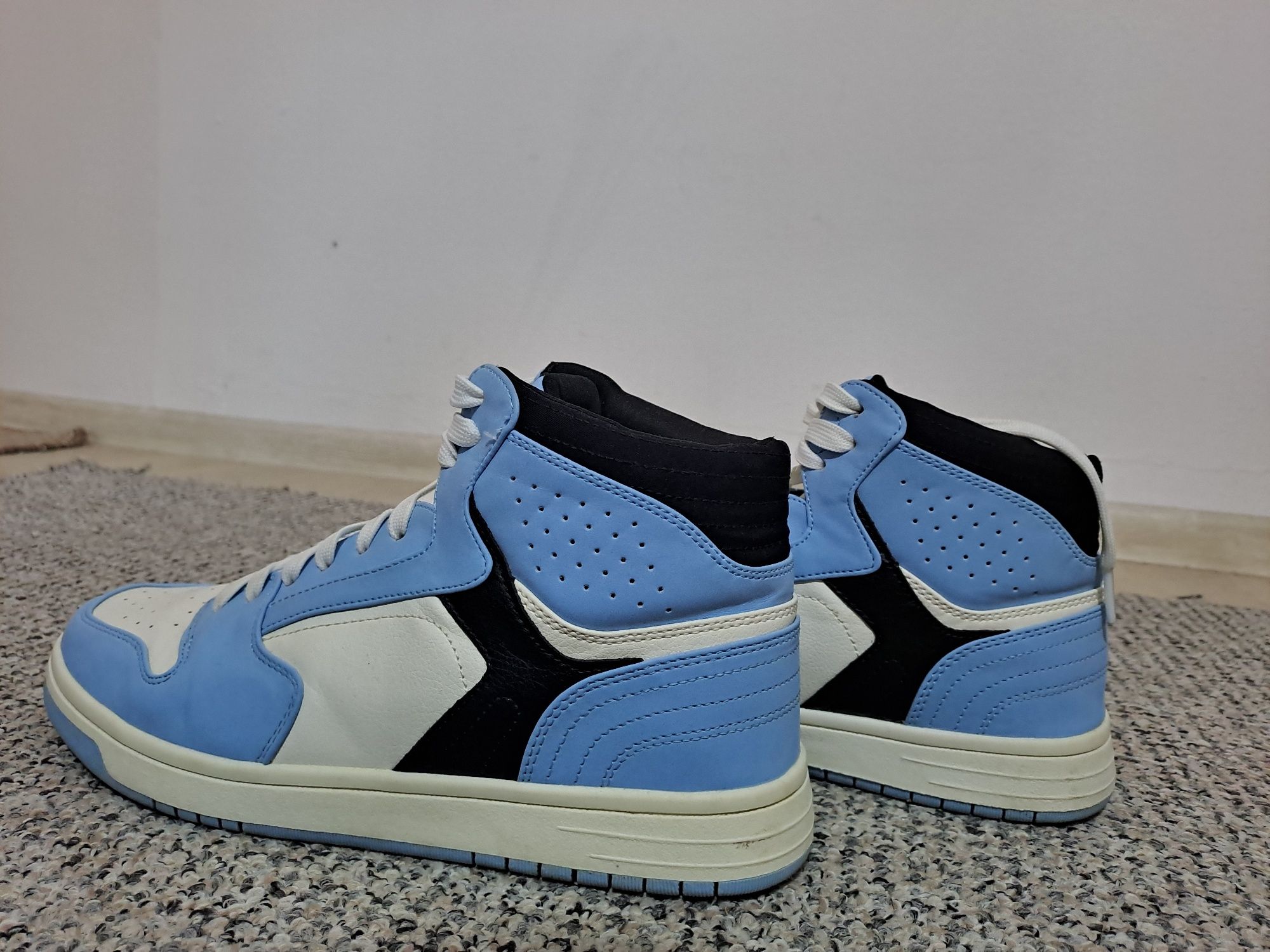 Sneakers High de la New Yorker Barlad OLX.ro