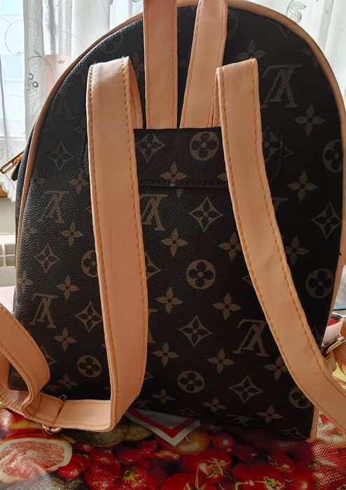 Ghiozdan Louis Vuitton