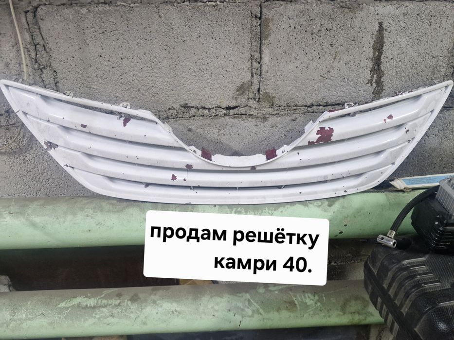 Решетка радиатора на камри 40