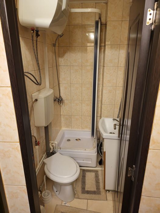 PROPIETAR inchiriez minigarsoniera Pacurari