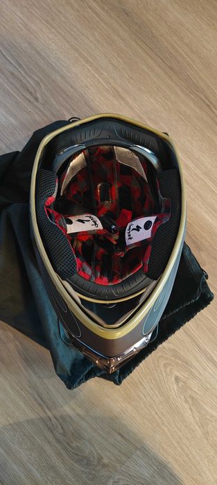 Карбонова MTB каска Specialized Deviant S/M