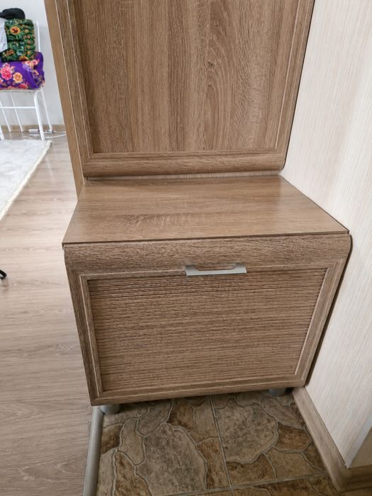Обувница с вешалкой для прихожей.