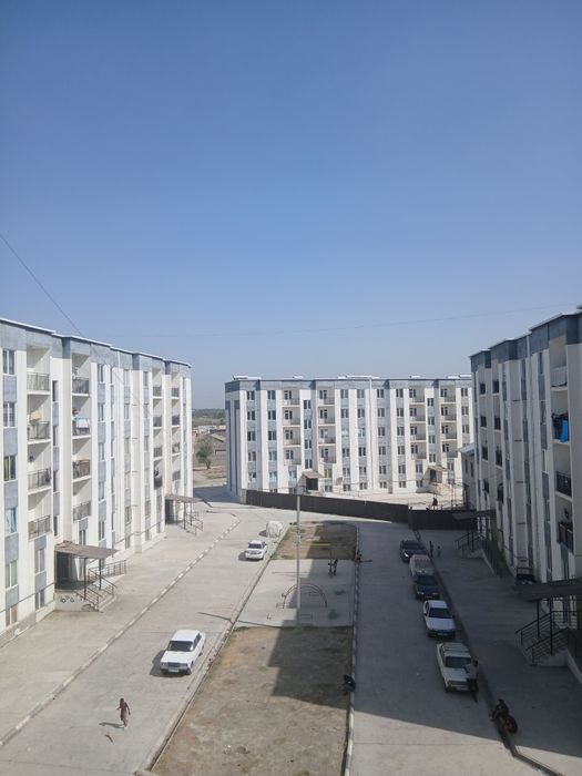 Срочно Без кридит квартира сотилади 2 хоналик 4 кавата  45 квадрат