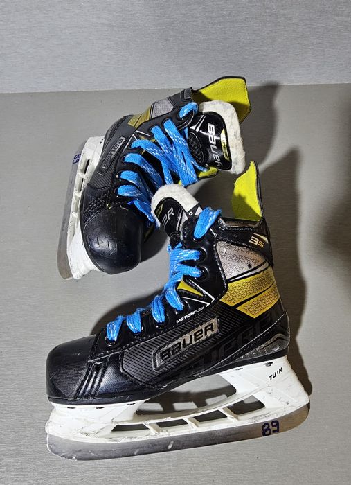 Patine 89 hochei hockey  Bauer Supreme 3S  marime 30-31   ( 20,2   cm lungime interioara).