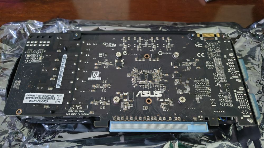Asus GTX 560 Ti DirectCU II TOP
