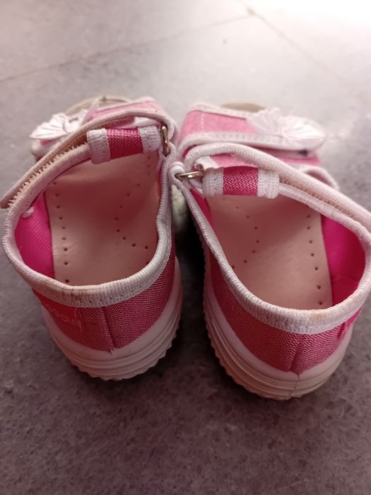 Детски сандали розови