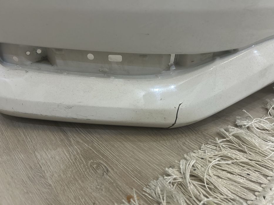 Бампер на toyota Corolla e210