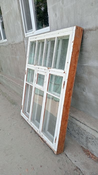 Окно деревянное.