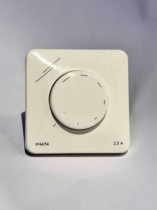 Регулатор за вентилатор монофазен 2,5 А