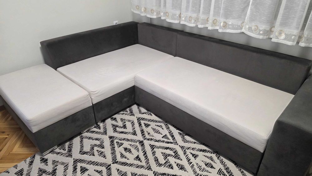 Продавам ъглов разтегателен диван