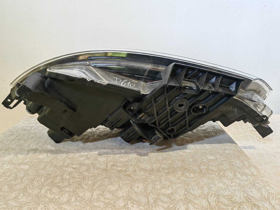 Фар Nissan Qashqai LED десен / Фар Нисан Кашкай Оригинален