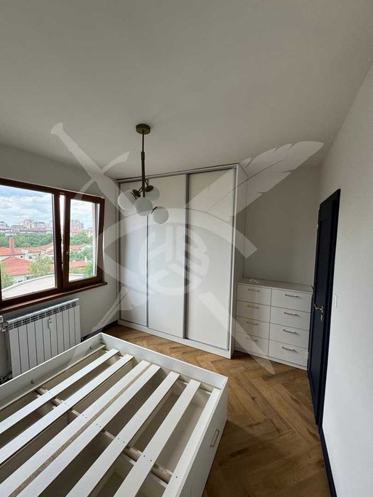 Продава се Двустаен апартамент в София, Център - 60 кв.м за 4000 €/кв.м - Снимка #1