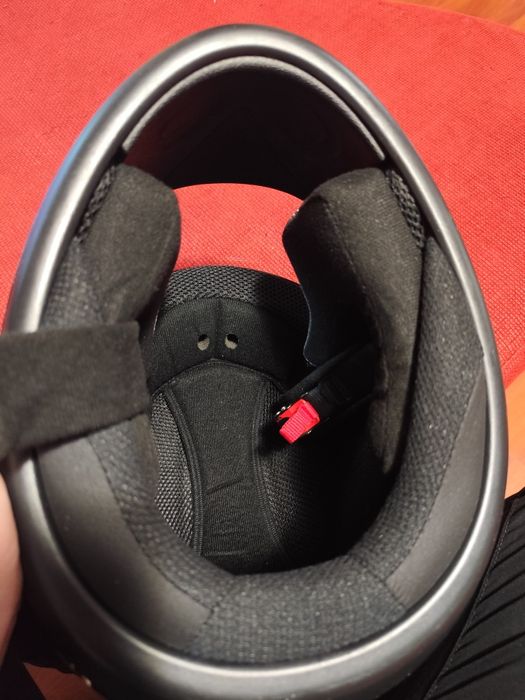 Vând cască moto Uvex Comanche, mărimea S (55–56) că noua Polycarbon