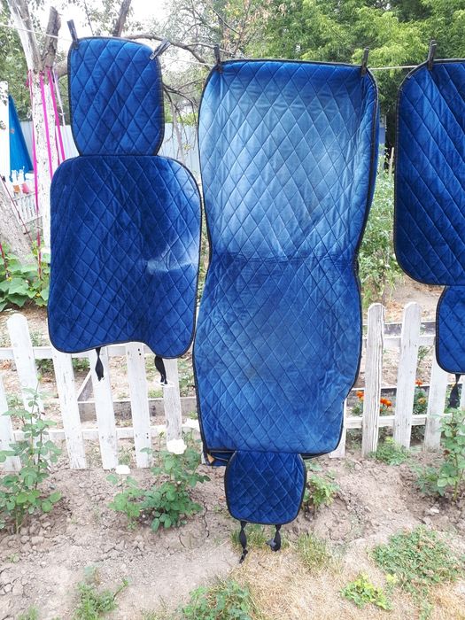 Чехлы на машину - комплект.