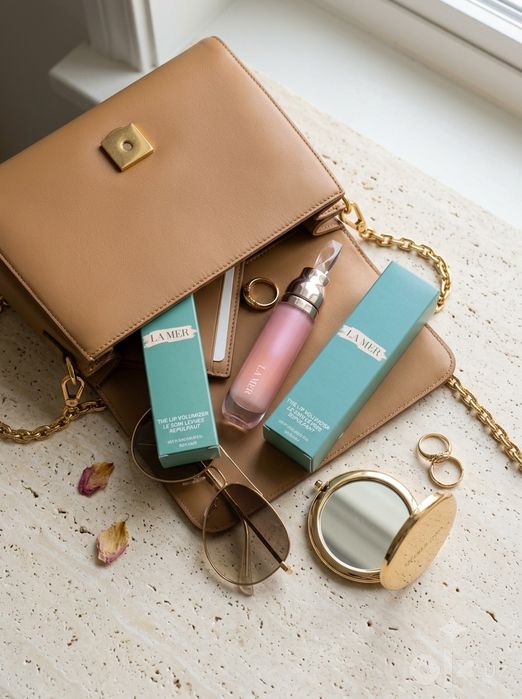LA MER The Lip Volumizer 
​Lab