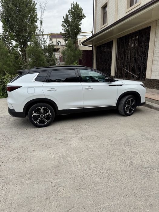 Dongfeng Aeolus Huge gibrit