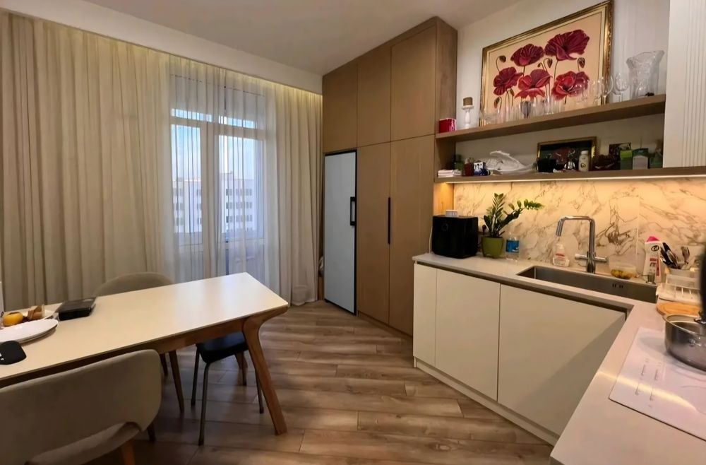 Продается 4комн квартира полноценная