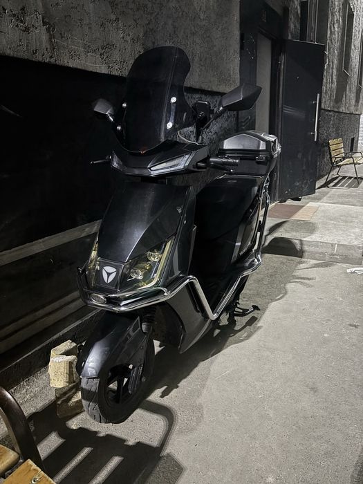 Yada T5 skuteri ideal holatda