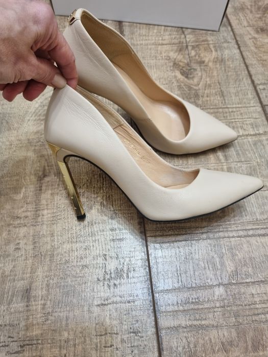 Дамски обувки с висок ток R.Polanski