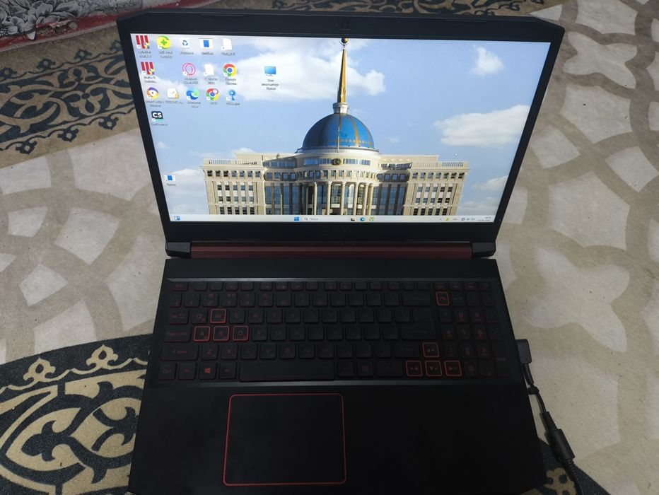Продам ноутбук бу