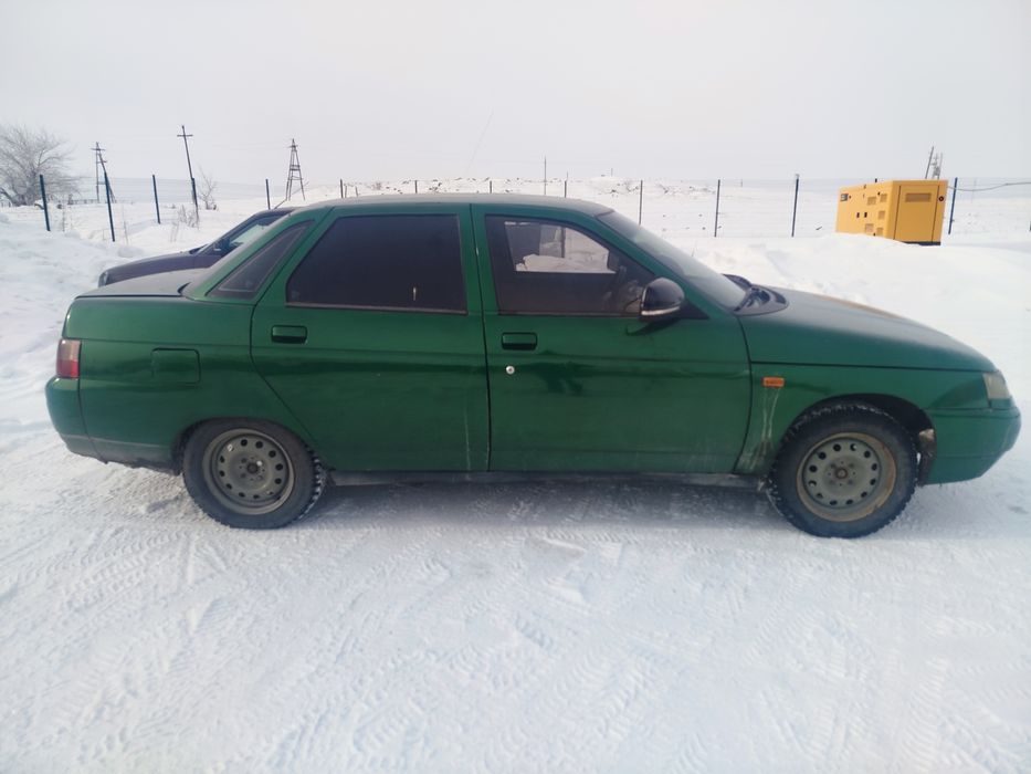 Продаю срочно машину