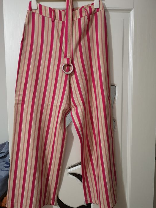 Pantaloni largi Orsay M