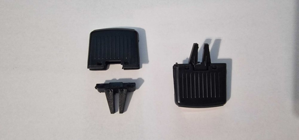 Щипки за Въздуховод за WV Jetta / Golf V - 2 броя