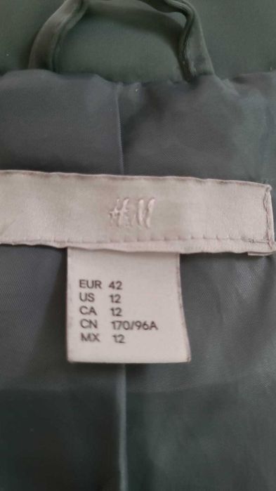 Пуховик. Фирма H&M.  80% пуха, 20% пера